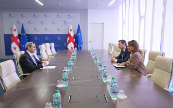 "ADY Express" and "Hellmann Worldwide Logistics" Launch Their First Joint Shipment from China to Europe via the Middle Corridor