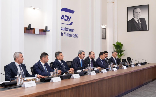 ADY-də ABŞ-nin biznes nümayəndə heyəti ilə görüş keçirilib