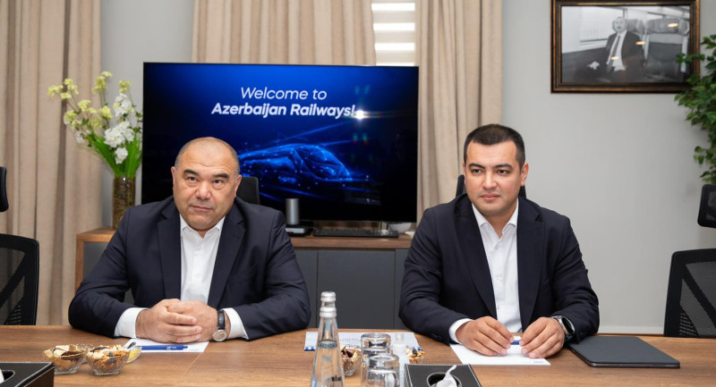 Председатель АЖД обсудил с Узбекским коллегой совместные направления деятельности по развитию Среднего коридора